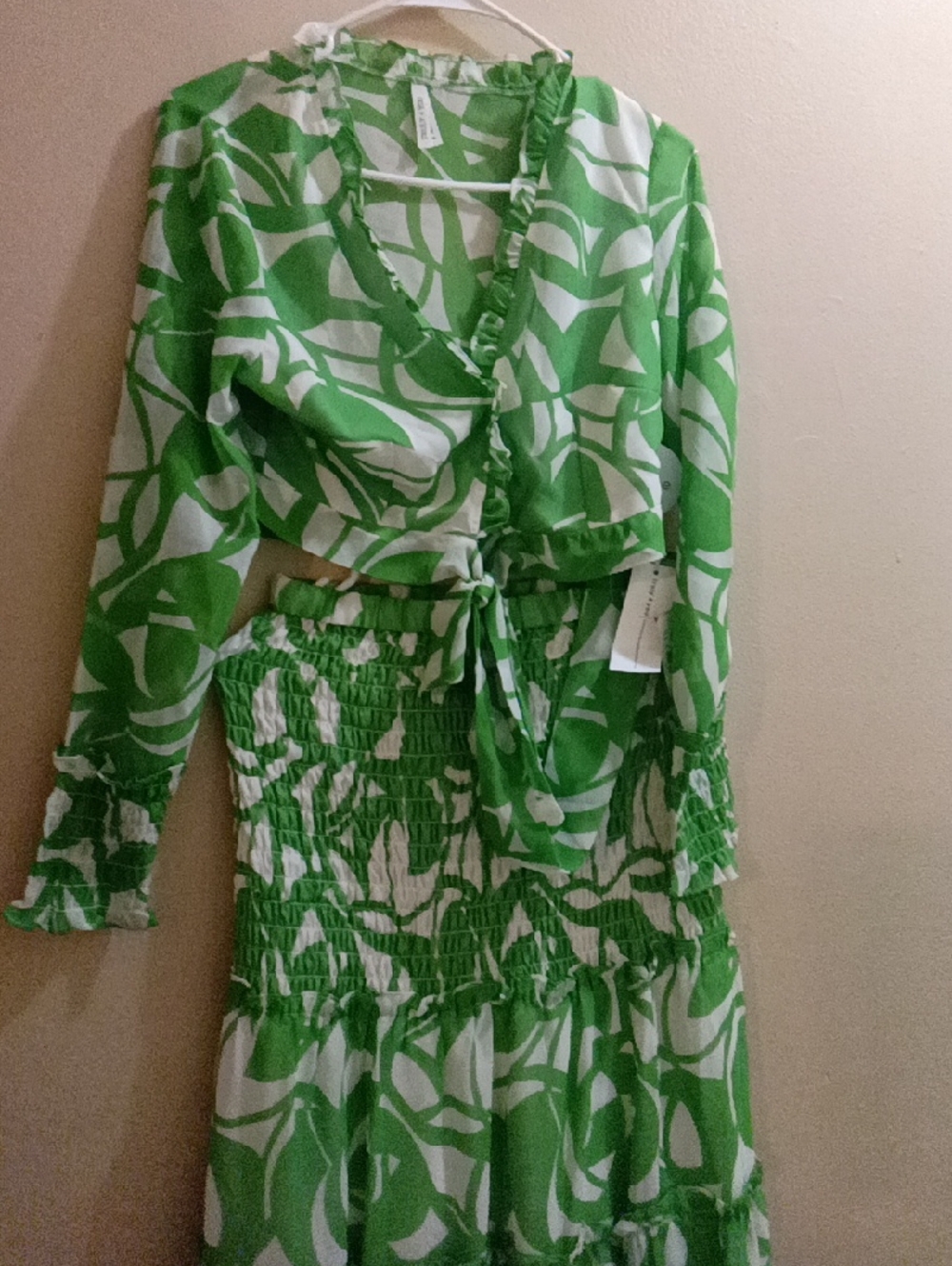 Green & White Printed Wrap Skirt - Brand: